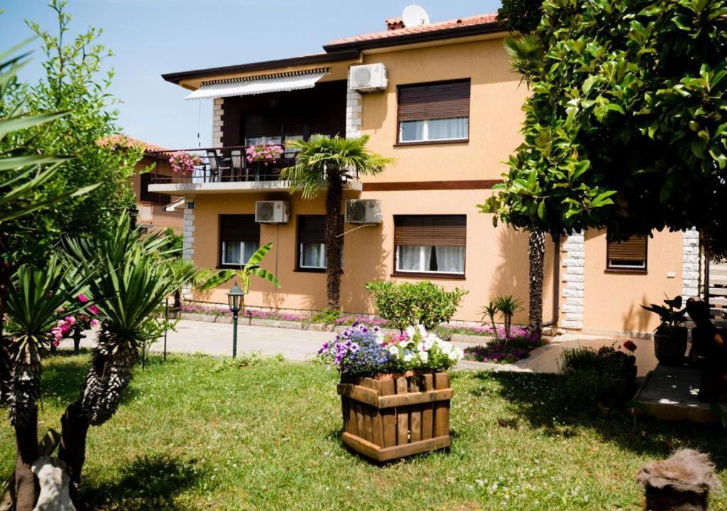 Apartment Anna Umag Exterior foto